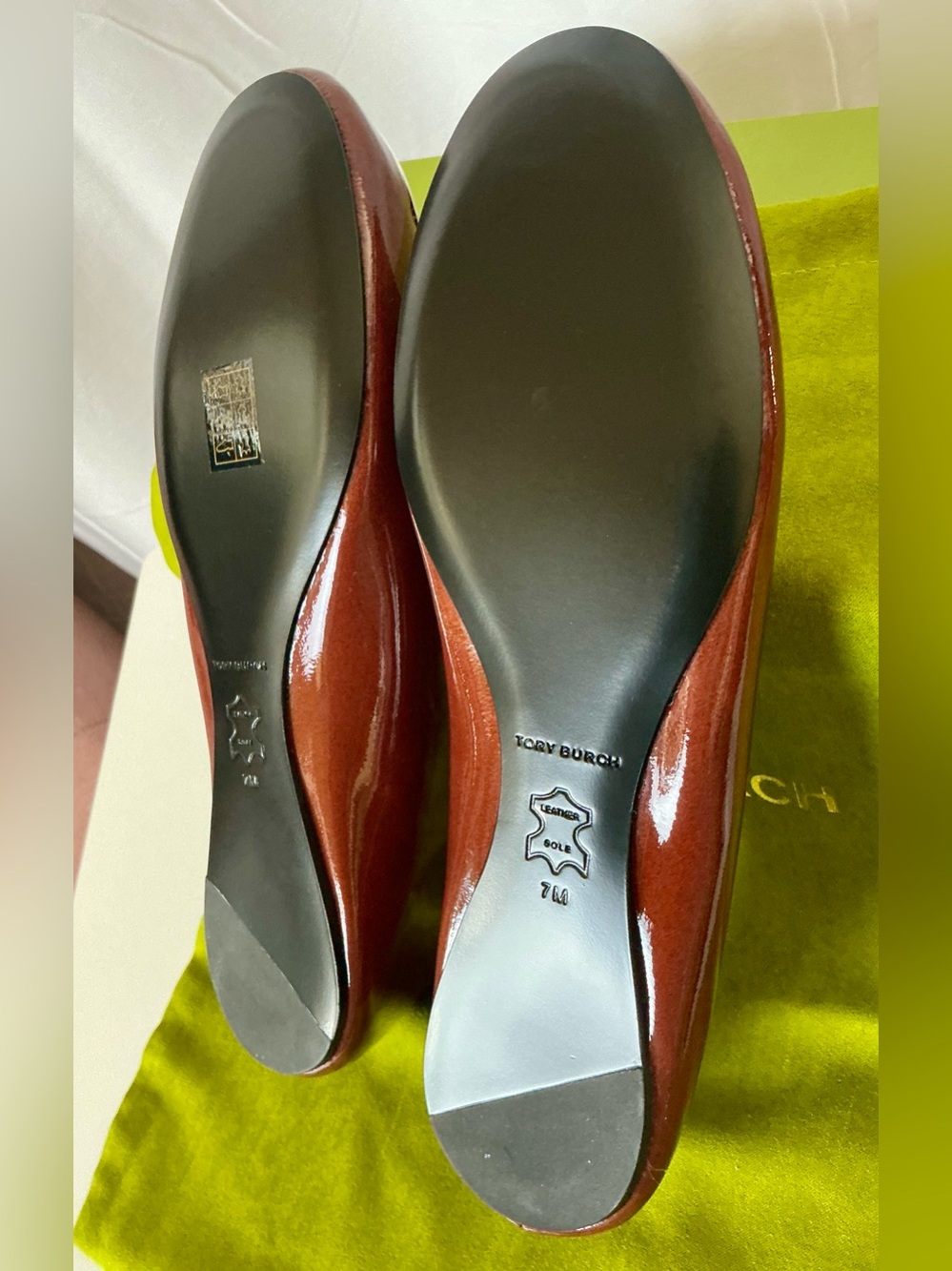 Tory Burch Reva Ballet Flats Russet Brown Patent Leather Size 7 NIB - Picture 6 of 12